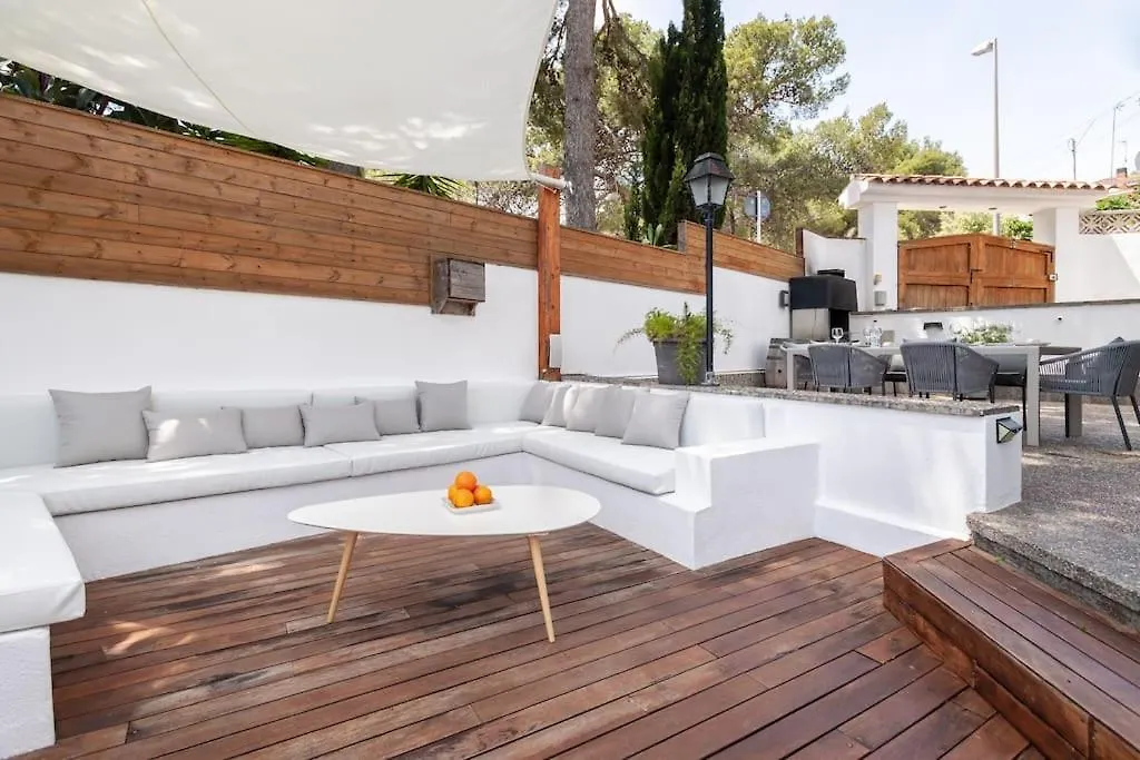 Moderna Villa Con Piscina Y Amplio Jardin 卡斯特尔德费尔斯 0*,