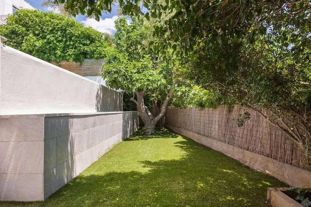 度假居 Moderna Villa Con Piscina Y Amplio Jardin 卡斯特尔德费尔斯 西班牙
