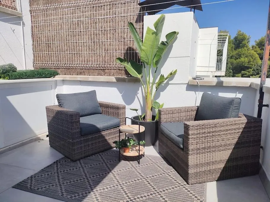 Moderna Villa Con Piscina Y Amplio Jardin 卡斯特尔德费尔斯