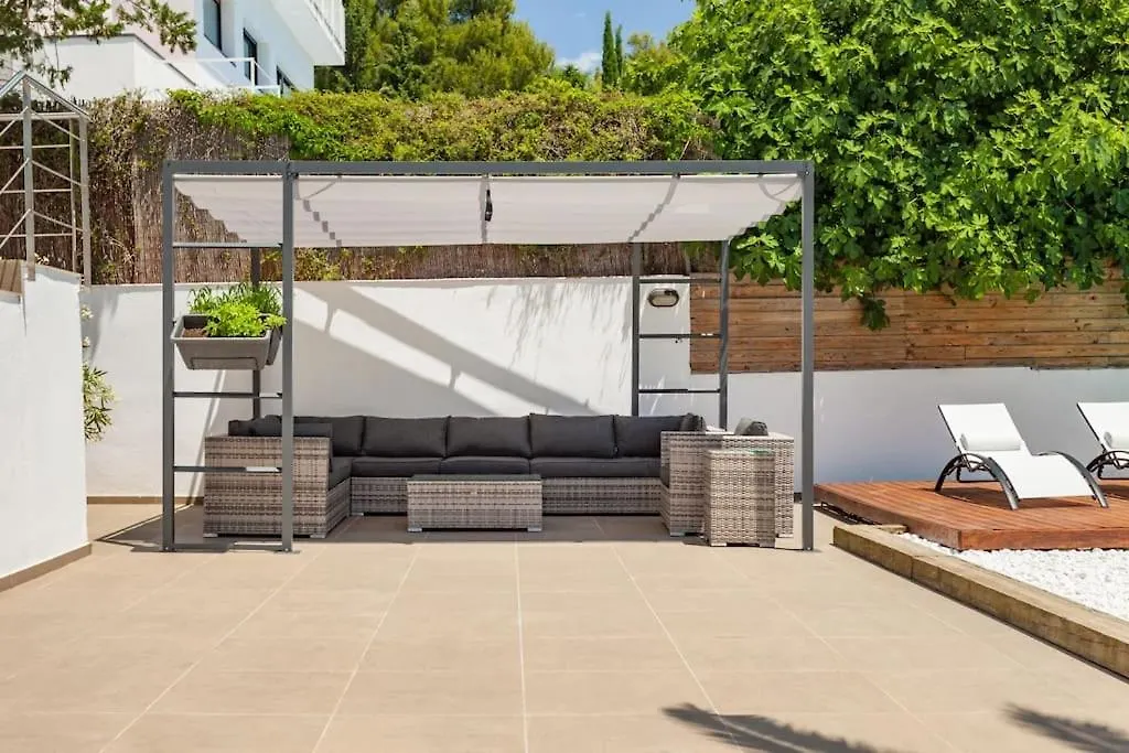 Moderna Villa Con Piscina Y Amplio Jardin 卡斯特尔德费尔斯 0*,