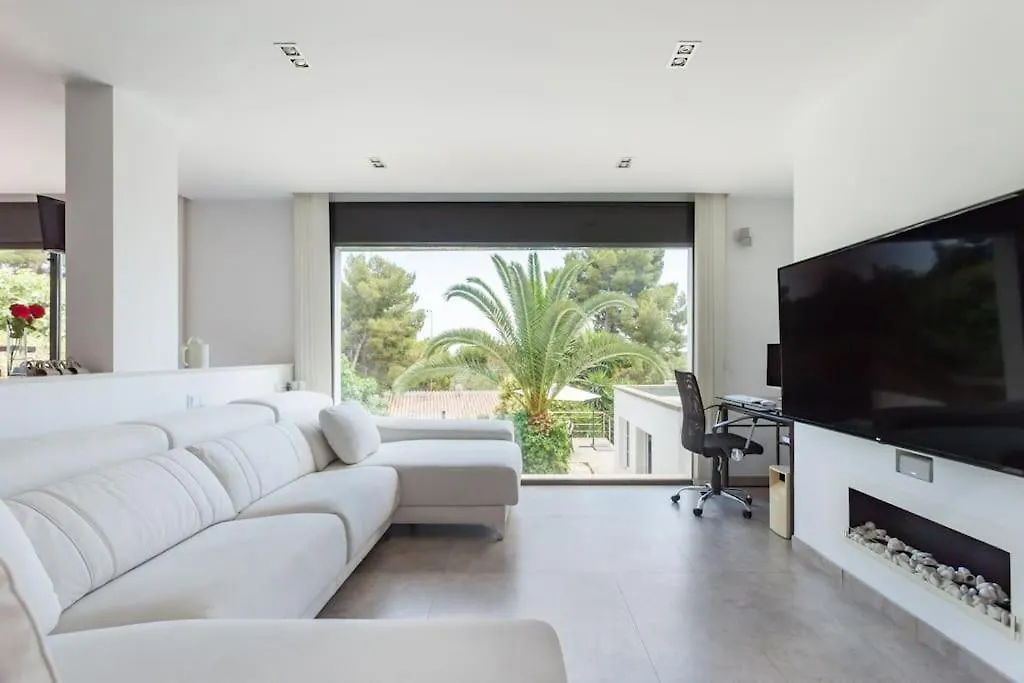 度假居 Moderna Villa Con Piscina Y Amplio Jardin 卡斯特尔德费尔斯